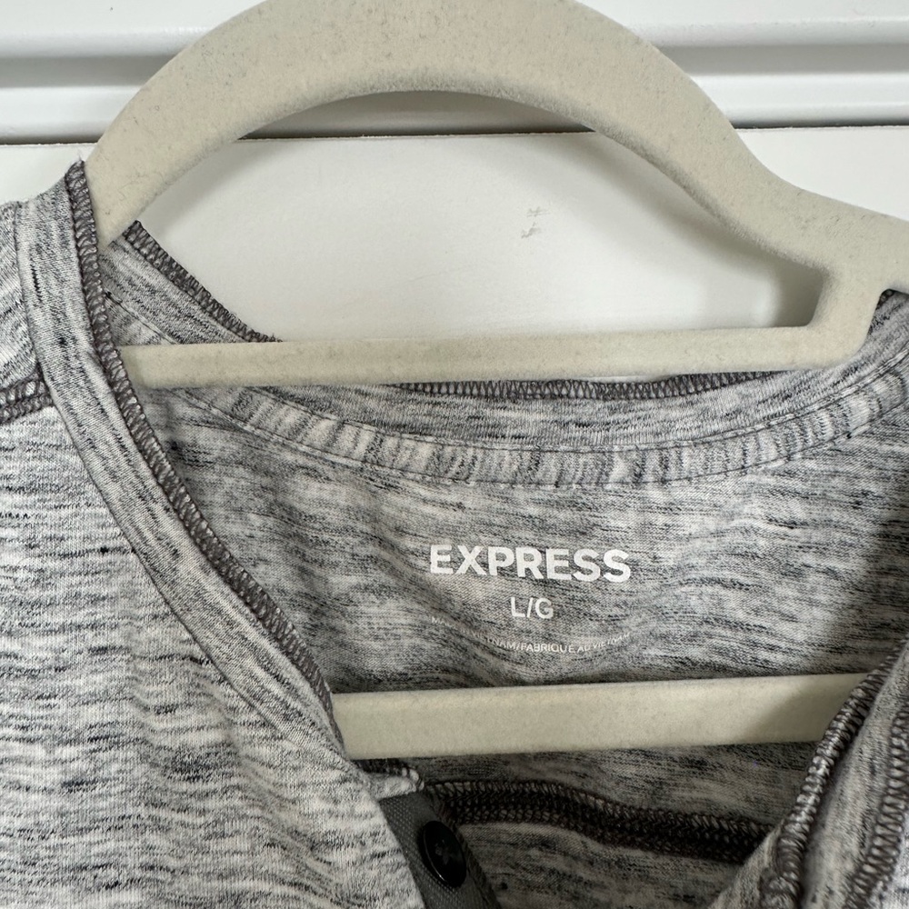 Express Henley - Picture 2 of 3